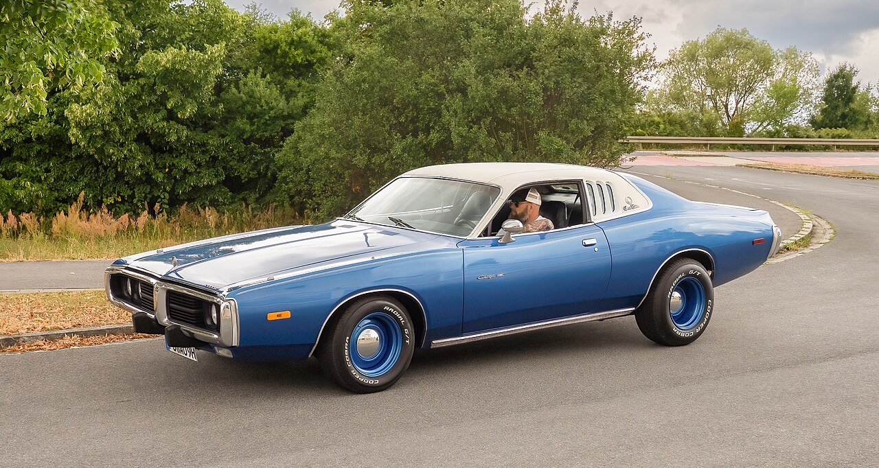 2021 Dodge Charger SE — photo 2