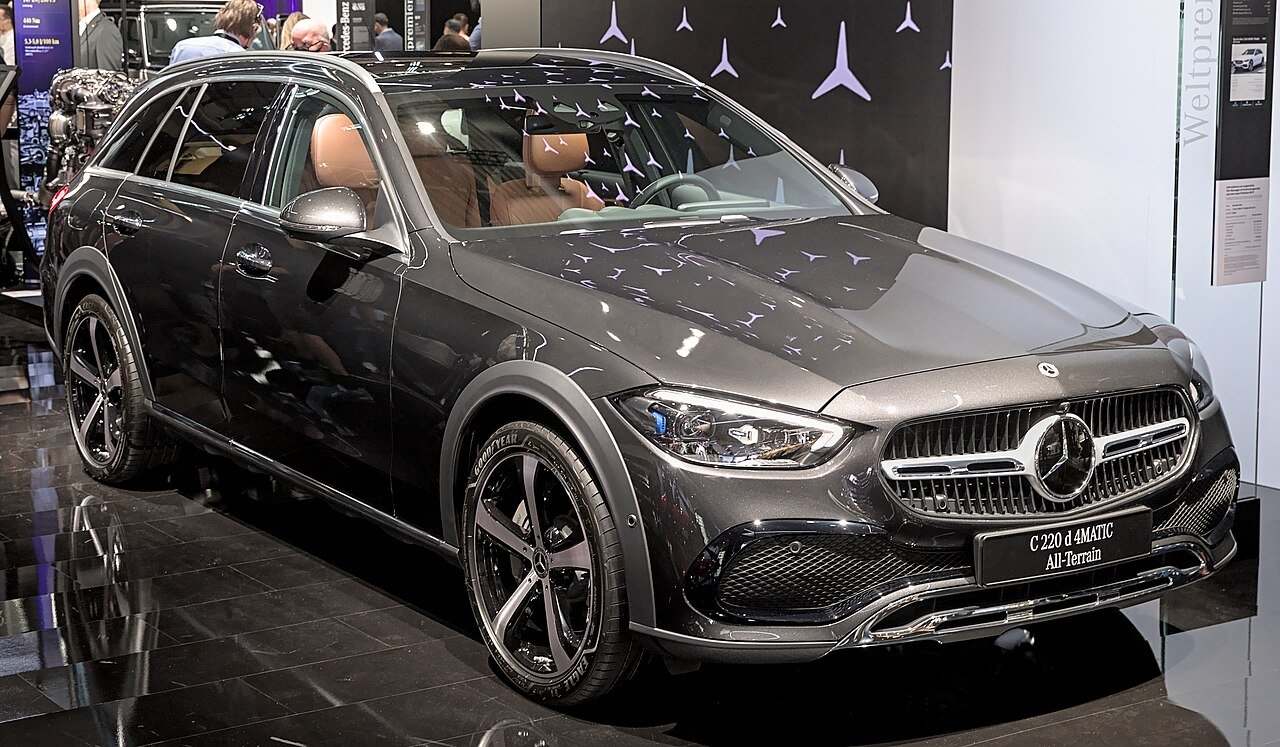 2021 Mercedes-Benz C-Class Premium — photo 2