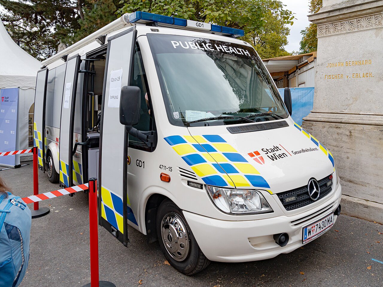 2023 Mercedes-Benz Sprinter Passenger — photo 2