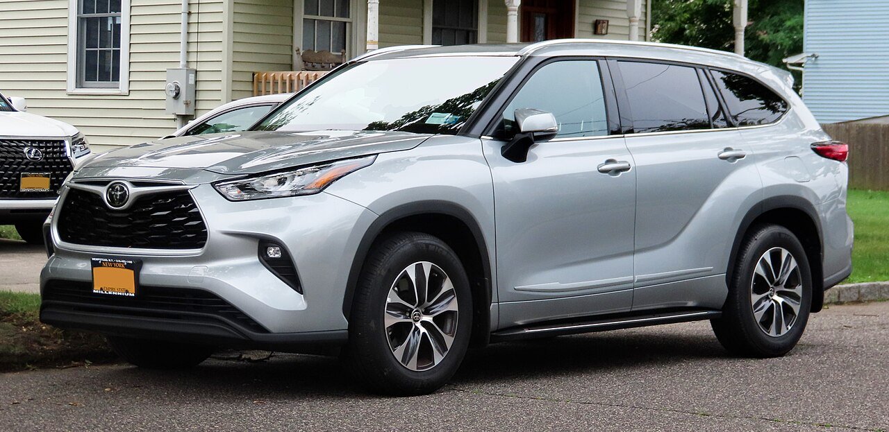 2011 Toyota Highlander SE — photo 4